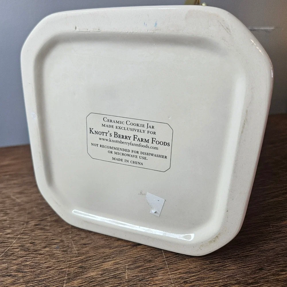 Knott's Berry Farm Ceramic Cookie Jar Berry Fruit Airtight Bale Flip Top Cream - Picture 7 of 8